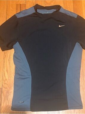 Nike   Black and Gray Short-Sleeve Dri-FIT Swim Rash Guard